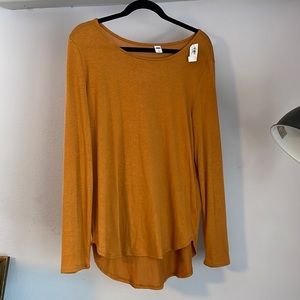 Old Navy long sleeved mustard colored top - NWT